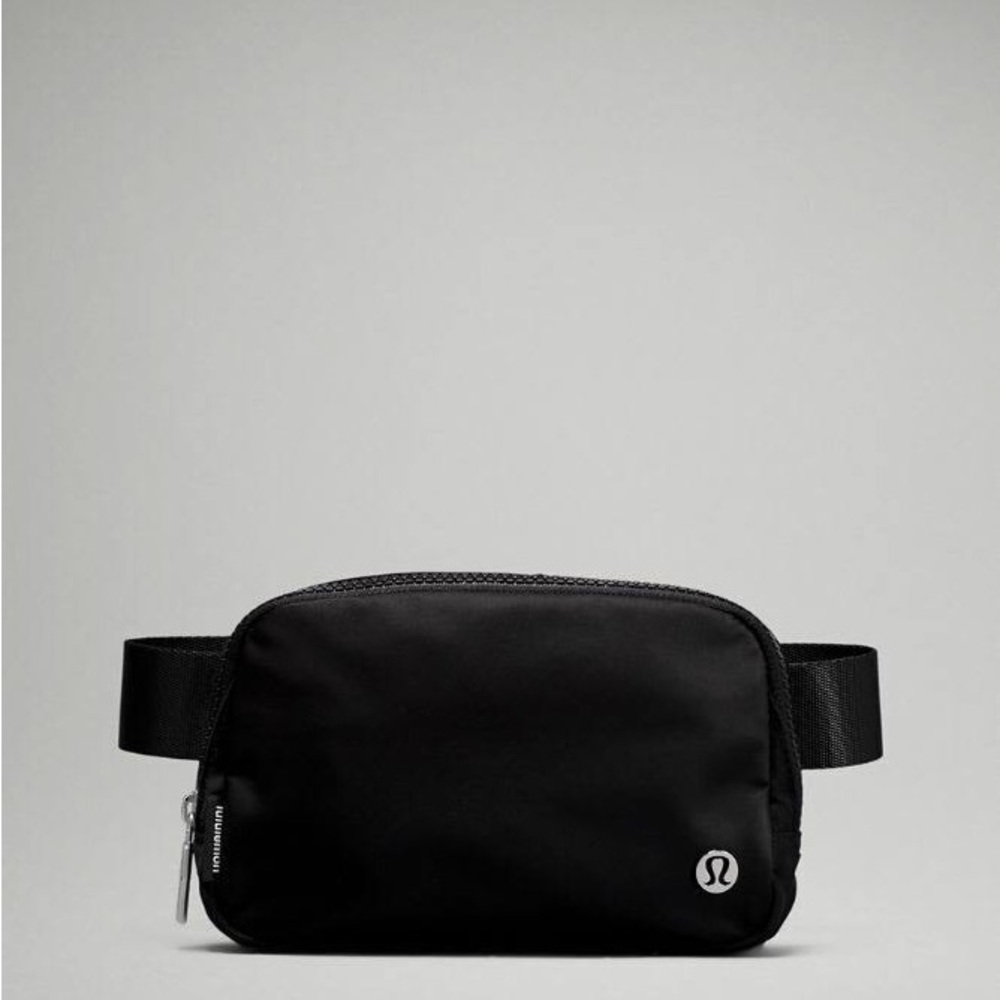 lululemon Everywhere Belt Bag
